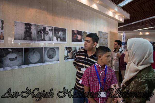 إفتتاح معرض صور في الجامعة بعنوان فلسطين كما تراها عيوني 15.10.2012 34