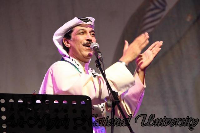 الفنان الكويتي الكبير عبد الله الرويشد يحي حفلة غنائية في جامعة النجاح الوطنية 25