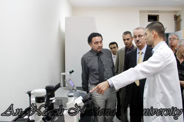 08.09.2011, افتتاح معشبة الجامعة ومختبر المايكروسكوبات 11 0